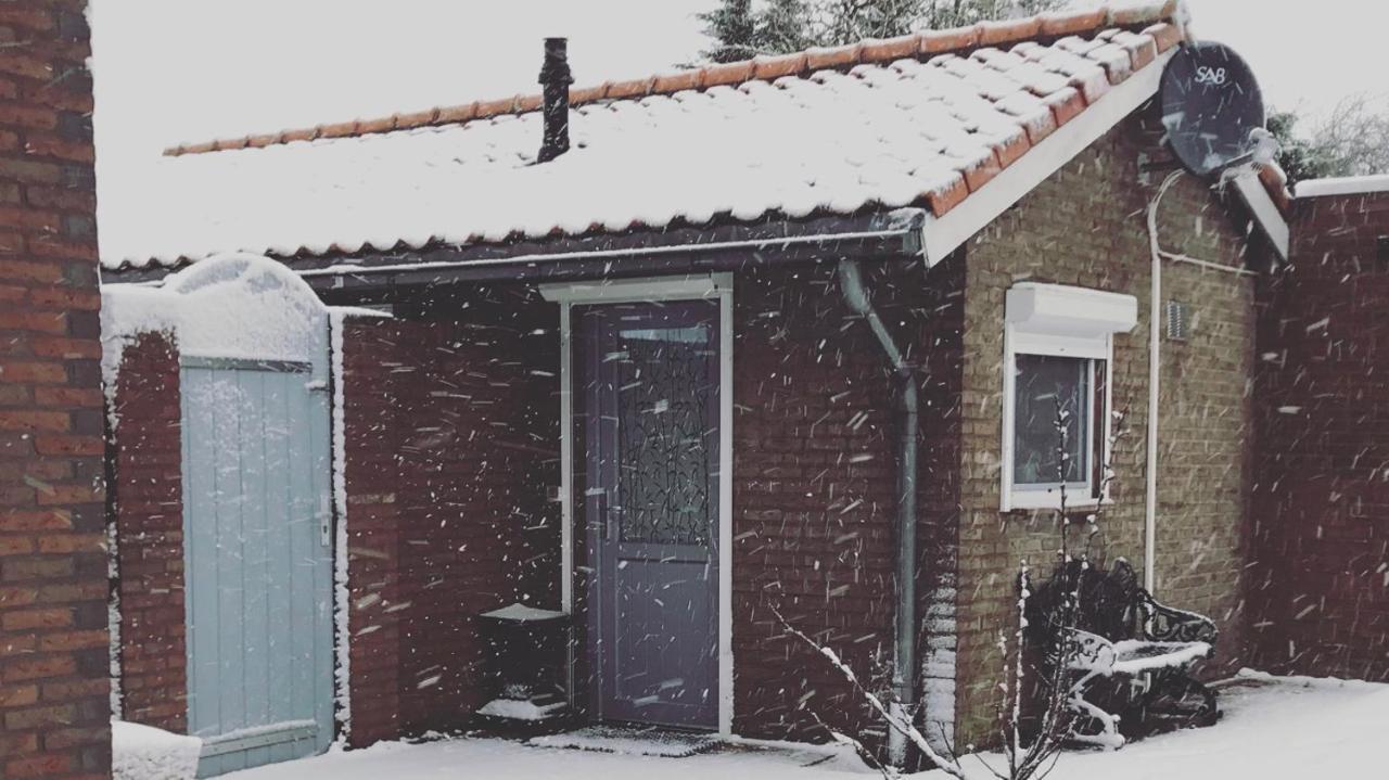 Bed and Breakfast Slapen Bij De Zeeuwse Lala IJzendijke Exterior foto