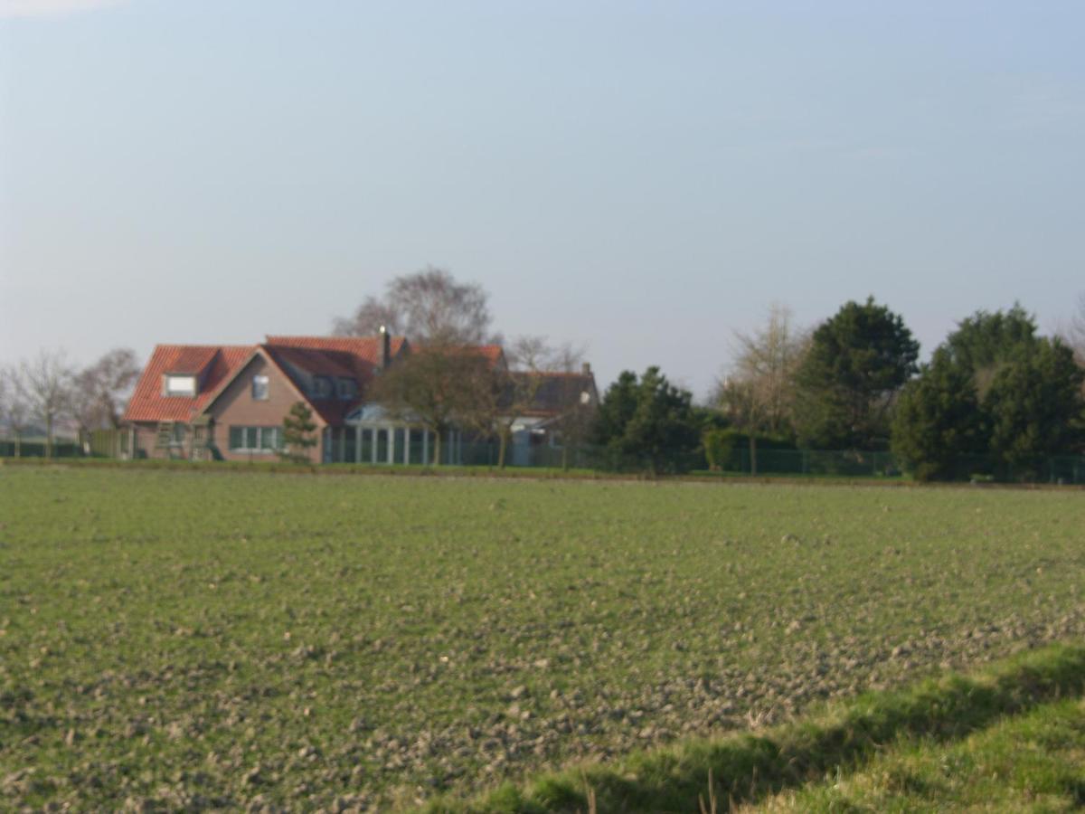 Bed and Breakfast Slapen Bij De Zeeuwse Lala IJzendijke Exterior foto