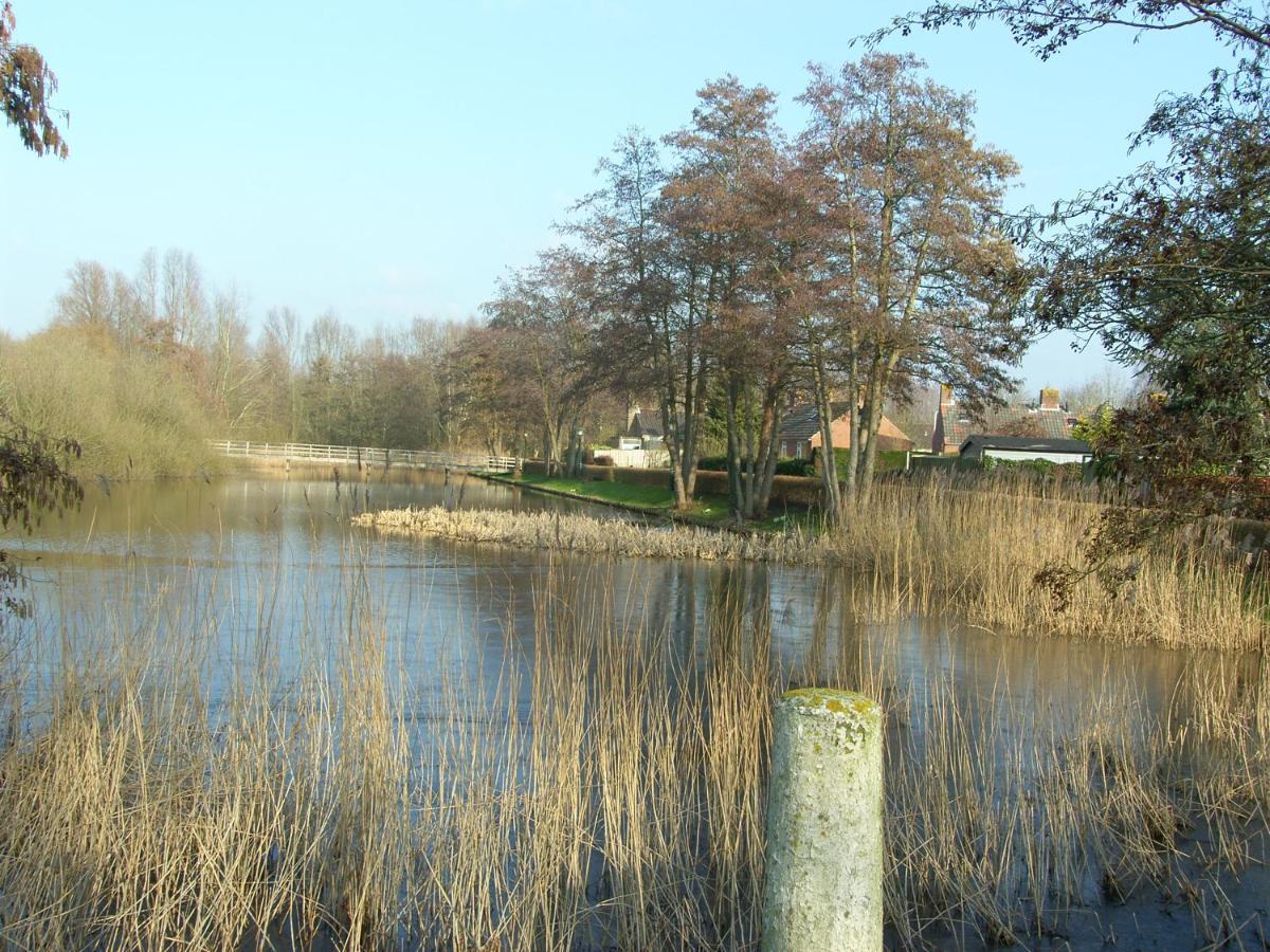 Bed and Breakfast Slapen Bij De Zeeuwse Lala IJzendijke Exterior foto