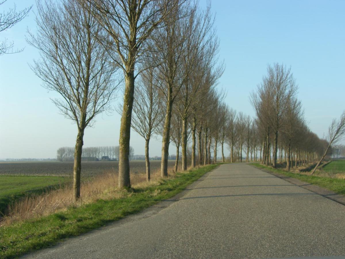 Bed and Breakfast Slapen Bij De Zeeuwse Lala IJzendijke Exterior foto