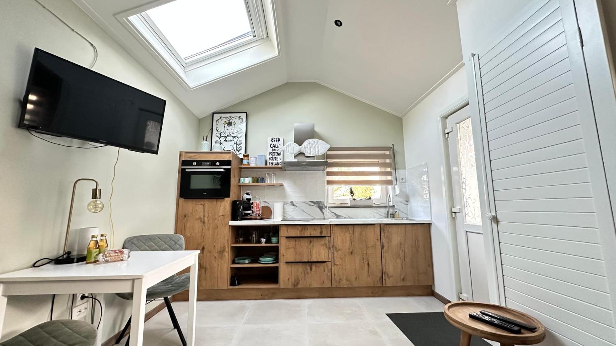 Bed and Breakfast Slapen Bij De Zeeuwse Lala IJzendijke Exterior foto
